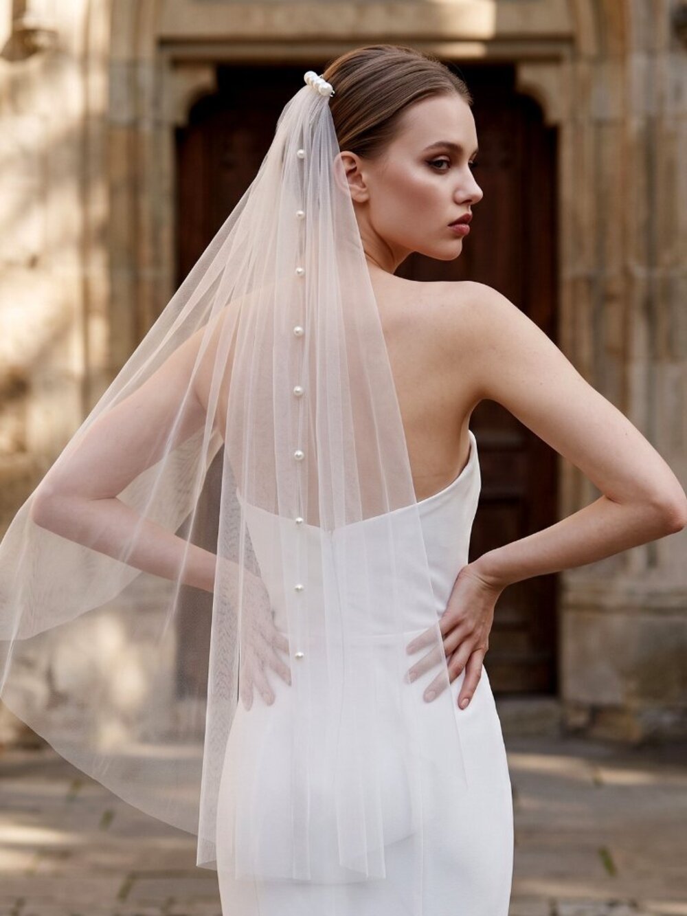 Elegant Single Layer Short Bridal Veil Simple Style 35x35 Inch